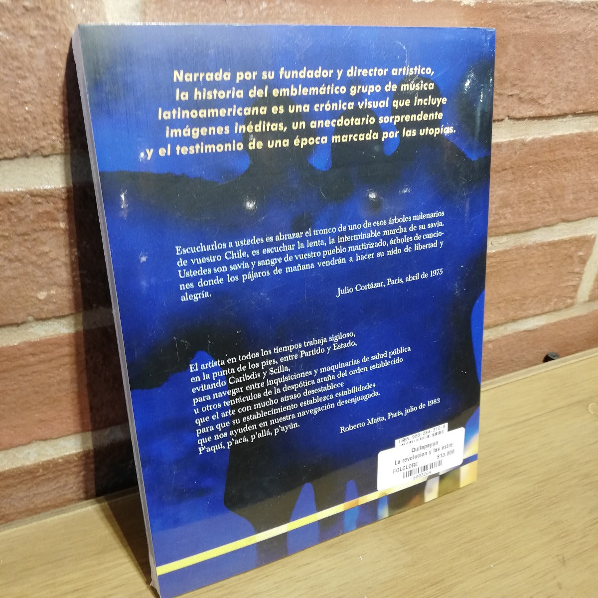 Eduardo Carrasco-Quilapayun-La revolucion y las estrellas (Libro)