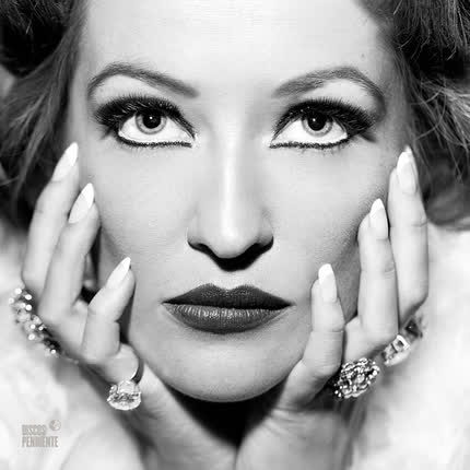 Paz Court-Los Viudos de Marilyn